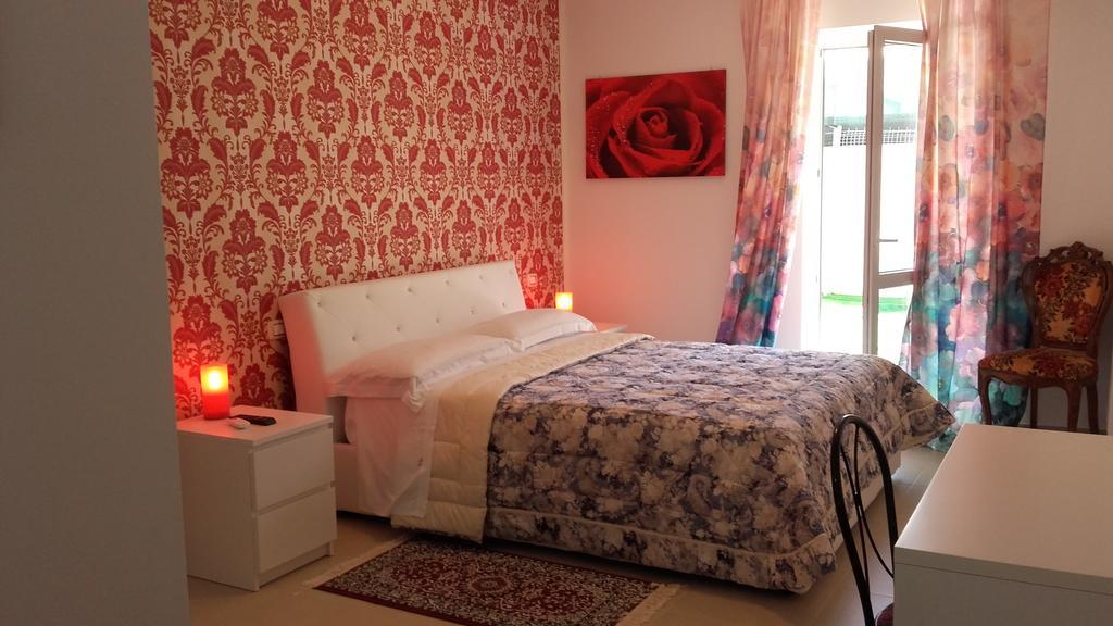 Le Tre Rose Bed & Breakfast Казамассіма Екстер'єр фото